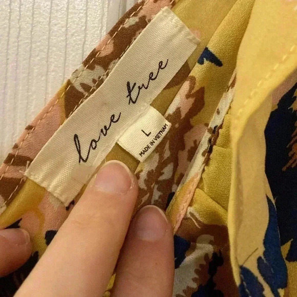 LOVE Tree Yellow Floral Short Summer Romper - Picture 5 of 8